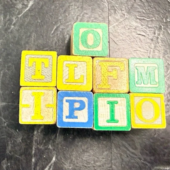 Vintage Wooden Blocks (131 Total Blocks) - Picture 12 of 15